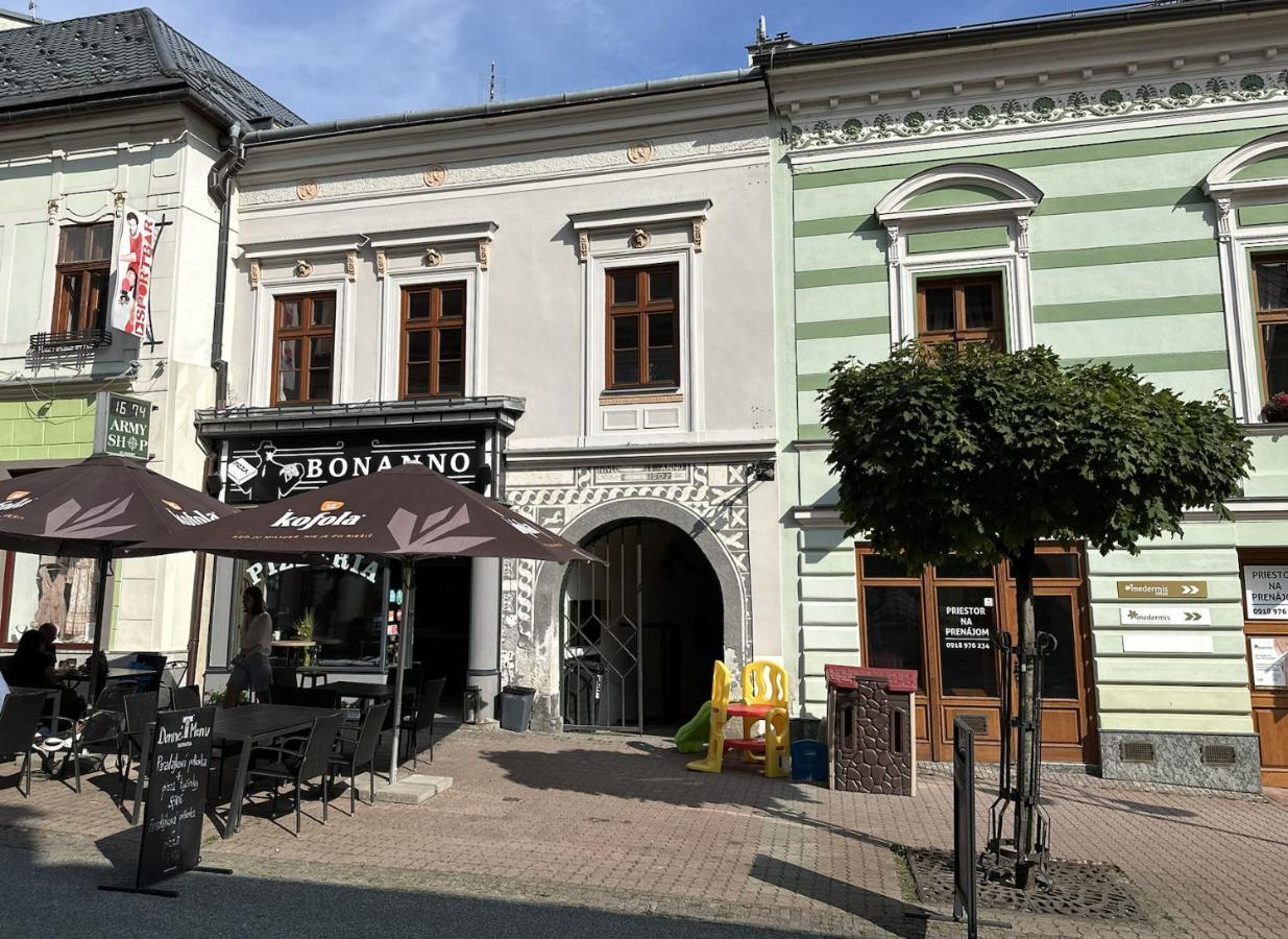 Old Town Apt. A/C And Parking Banska Bystrica Bagian luar foto